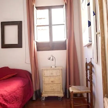 Comfortable In With Air Conditioning Apartment *